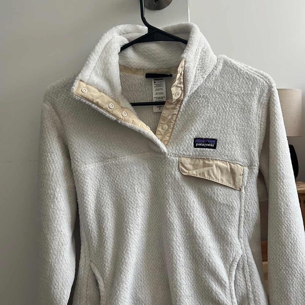 White Patagonia Fleece